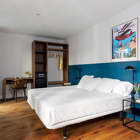 Som Nit Port Vell Guest house *
