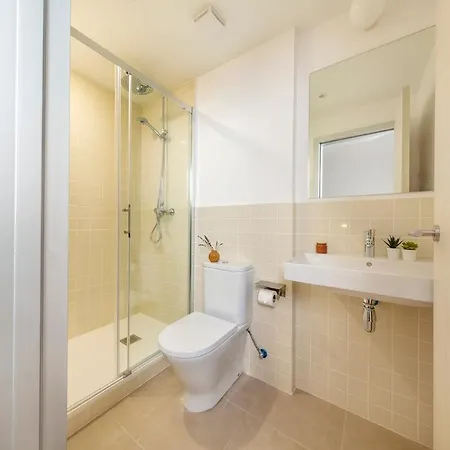 Som Nit Port Vell Guest house *