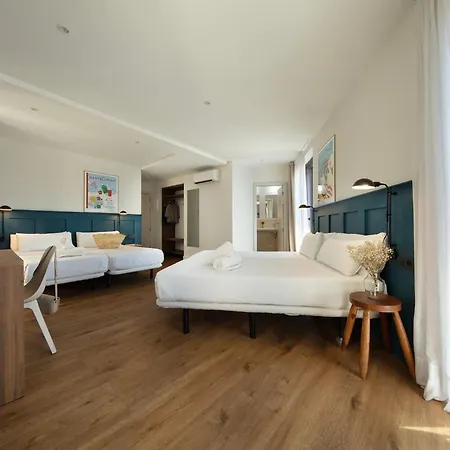 Guest house Som Nit Port Vell *
