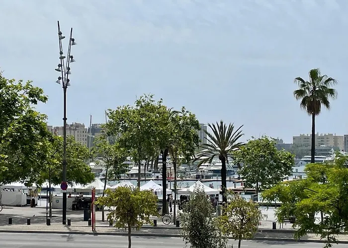 Guest house Som Nit Port Vell