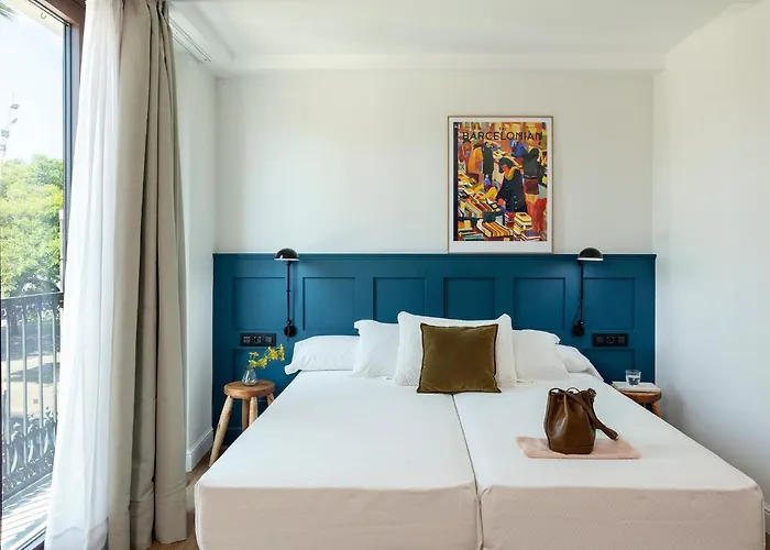 Som Nit Port Vell Guest house 4*