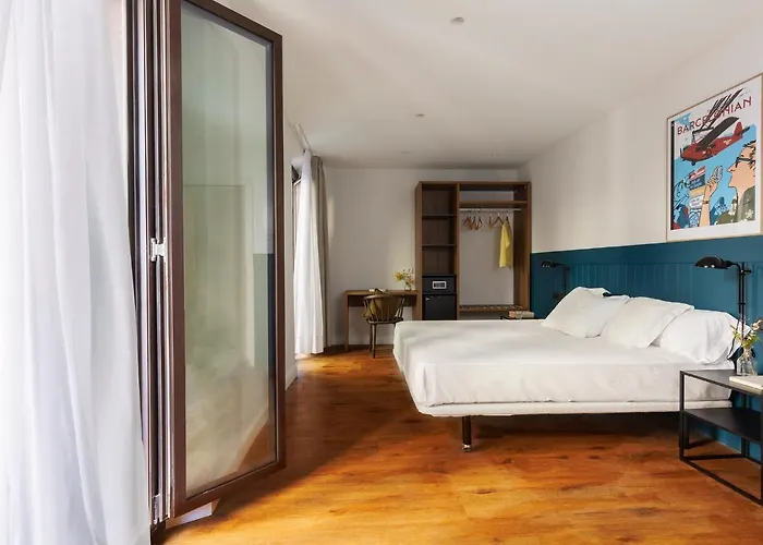 Som Nit Port Vell Guest house