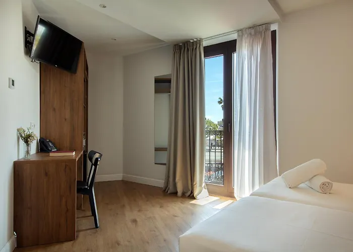 Guest house Som Nit Port Vell