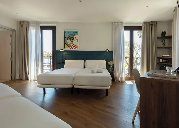 Guest house Som Nit Port Vell 4*