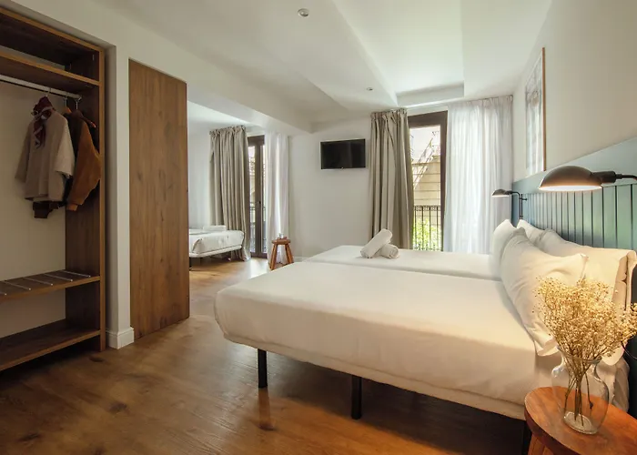 Som Nit Port Vell Guest house