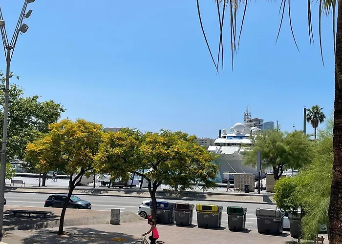 Guest house Som Nit Port Vell