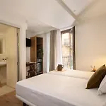 Som Nit Port Vell 4* برشلونة